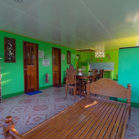 Joval Homestay Coron Exterior photo