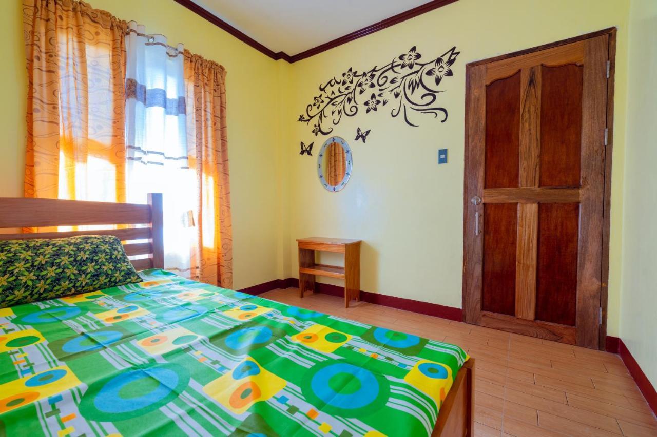 Joval Homestay Coron Exterior photo